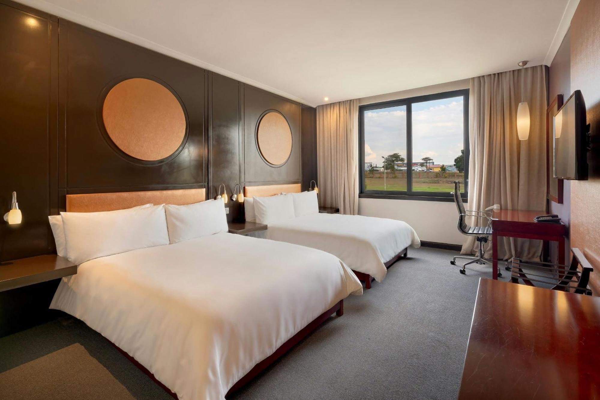Protea Hotel By Marriott Ndola Esterno foto